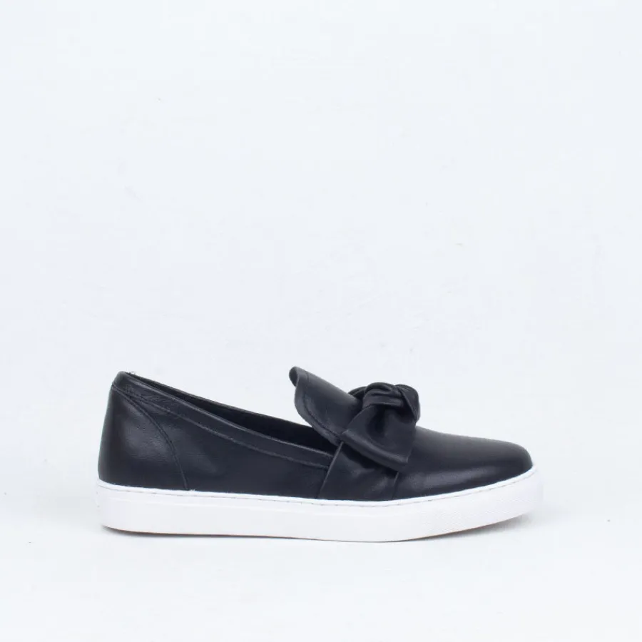 Slip On | Slip On^Minx Bowbar Slip On Black