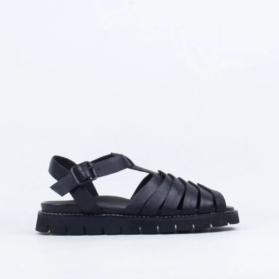 Flat^Ernest Wyler Carla Sandal