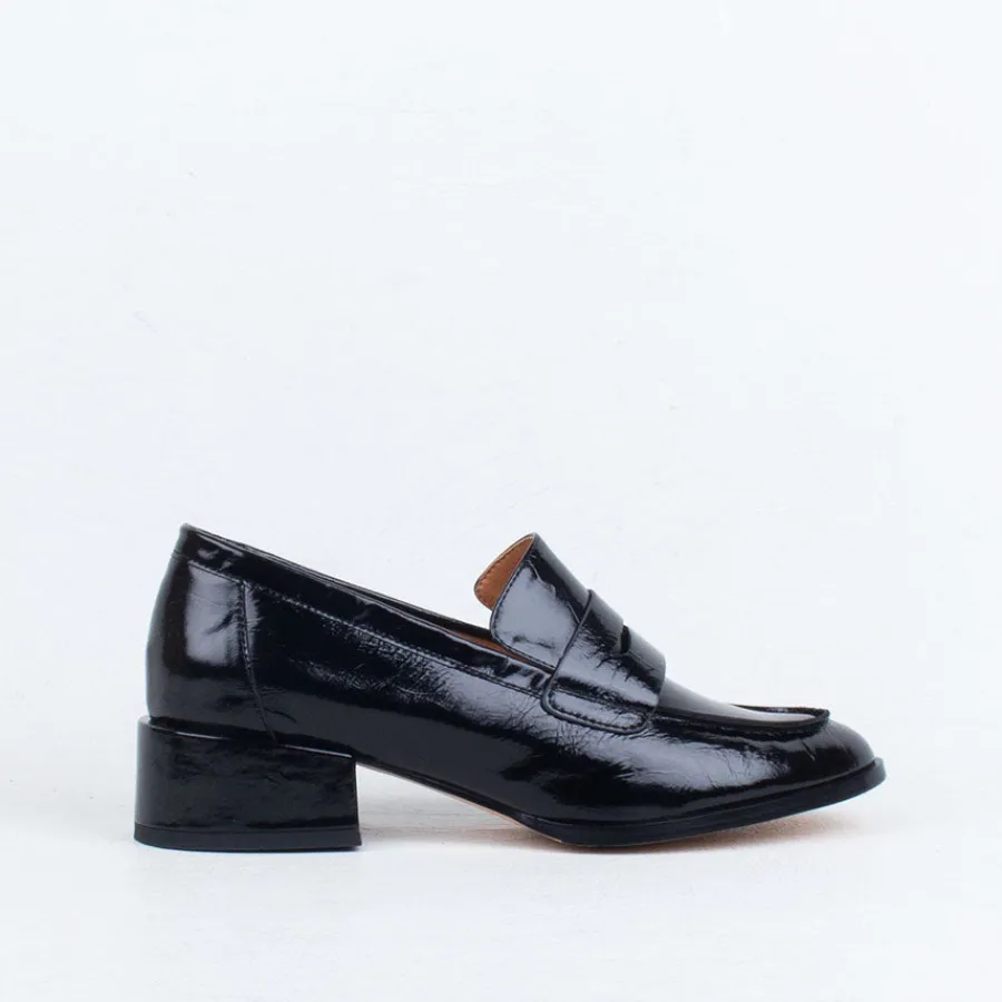 Work Shoes | Loafers^EOS Cass Loafer