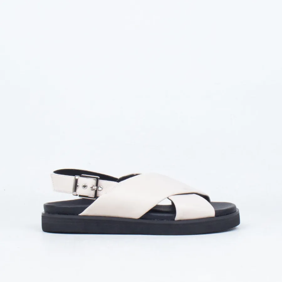 Flat^Ernest Wyler Frida Sandal