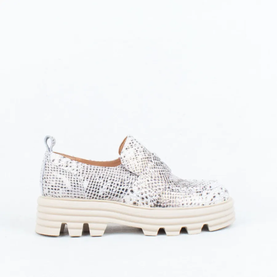 Work Shoes | Loafers^EOS Jania Loafer