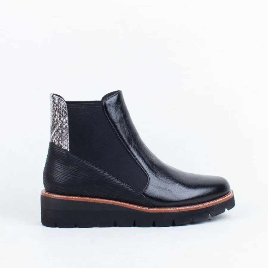 Chelsea^Ernest Wyler Liana Boot