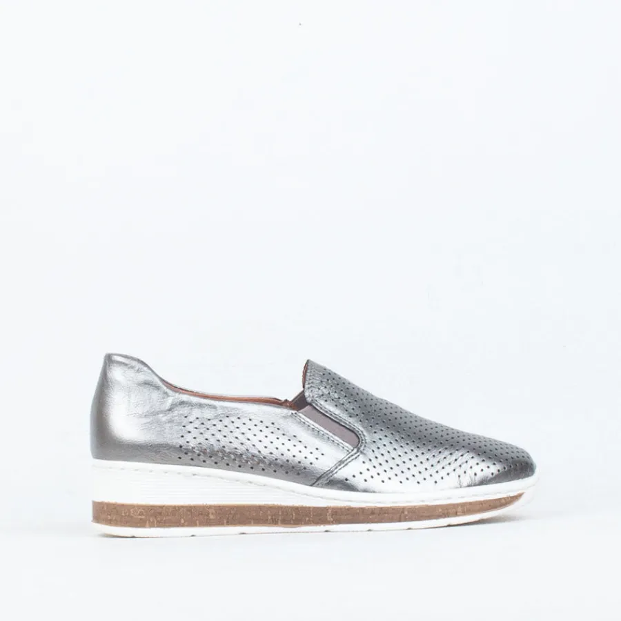 Slip On | Slip On^Cassini Match Slip On