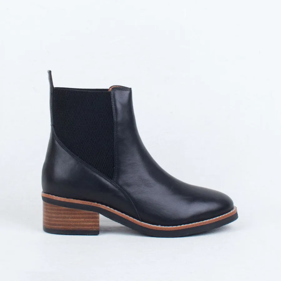 Chelsea^Ernest Wyler Pedro Boot